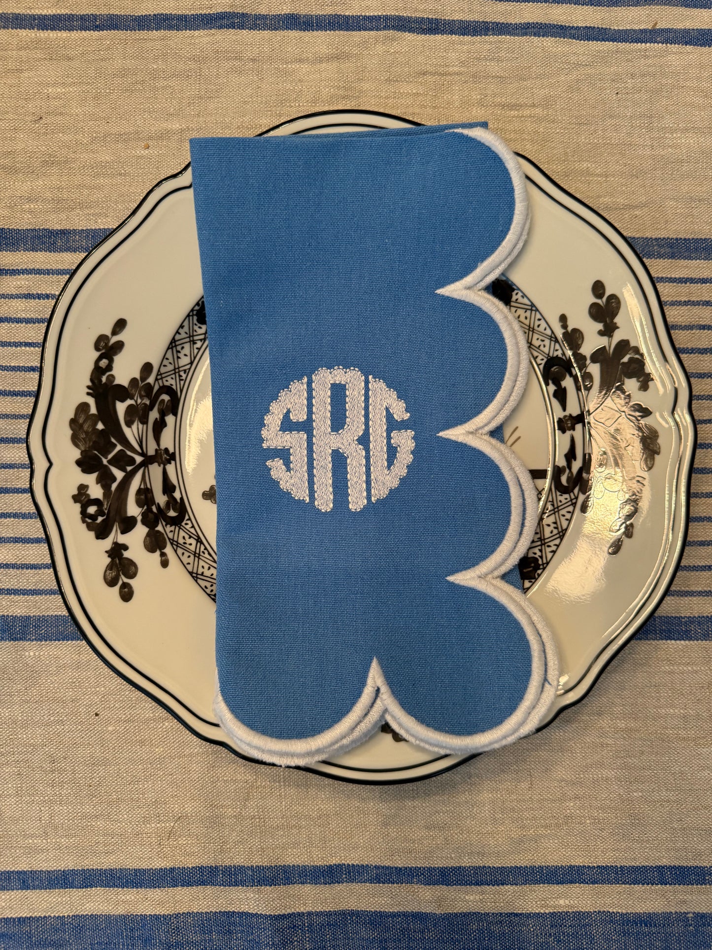 Scalloped Hem Napkin - Set of 4